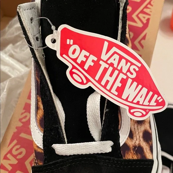 Vans Leopard Print Old Skool Shoes - Picture 2 of 7